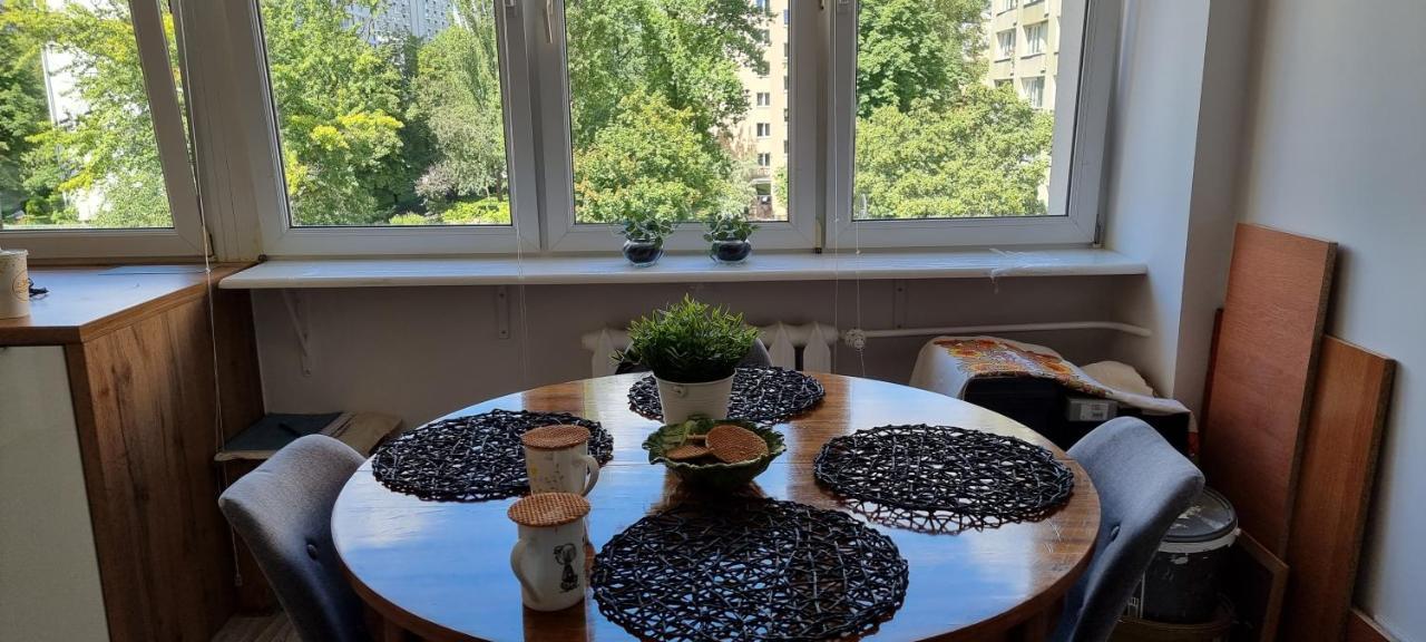 Przytulnie W Samym Centrum Warszawy Varsó Kültér fotó